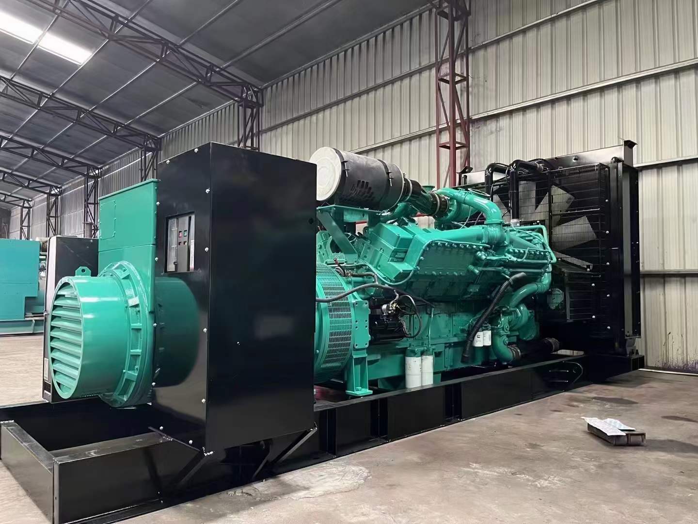 小店如何评估无功补偿装置的性能和效果？