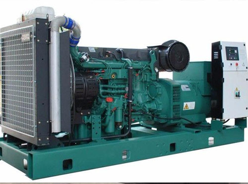 小店升级现有发电机组的成本大概是多少？