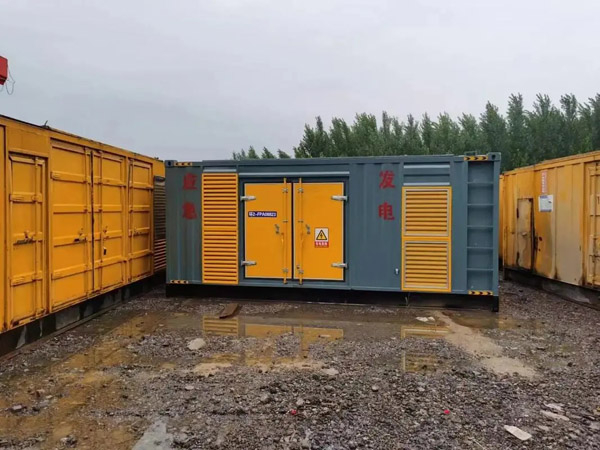 小店柴油发电机如何判断干式空气滤清器是否需要更换？