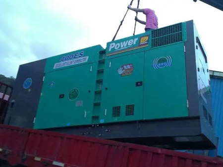 小店空气滤清器的更换周期一般是多久？